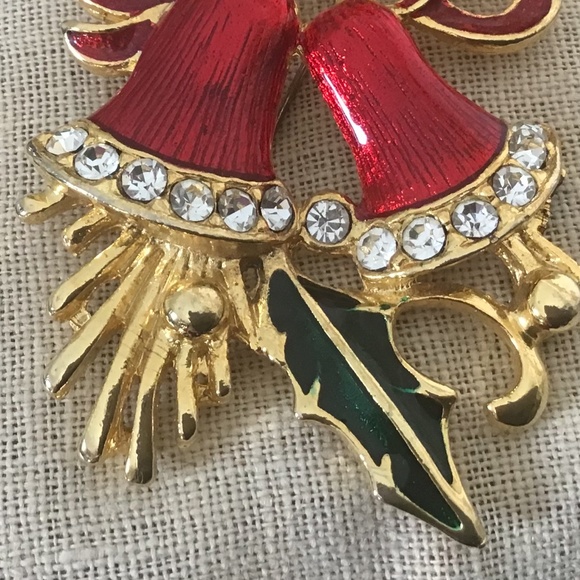 Large Vintage Holiday Pin Enamel & Rhinestone Bells Festive Gold Tone Red & Gree - Picture 3 of 11
